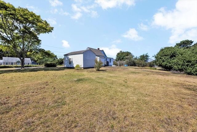 178 School St, Dennis, MA 02670