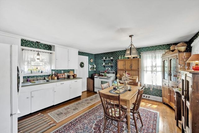 178 School St, Dennis, MA 02670