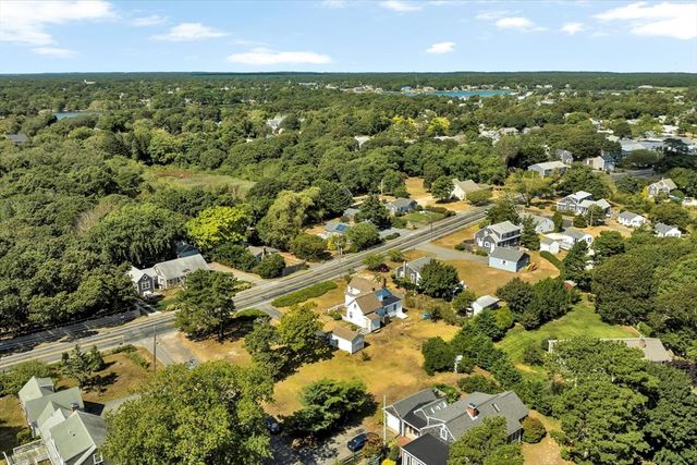 178 School St, Dennis, MA 02670