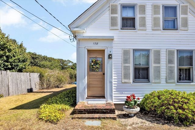 178 School St, Dennis, MA 02670