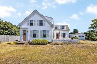 178 School St, Dennis, MA 02670
