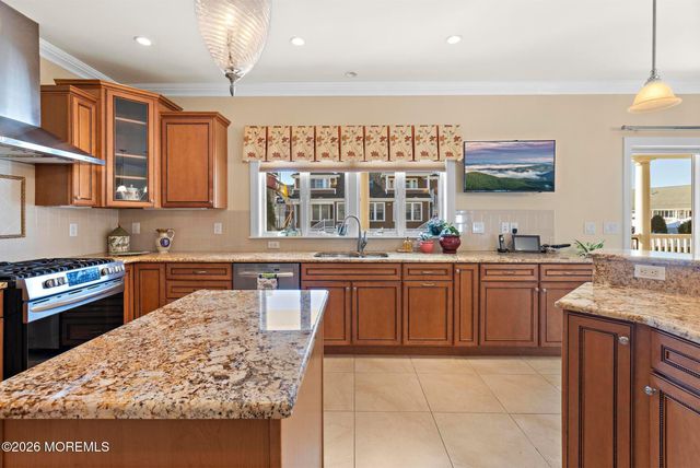 305 Sloop Lane, Mantoloking, NJ 08738