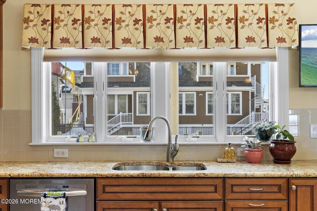 305 Sloop Lane, Mantoloking, NJ 08738