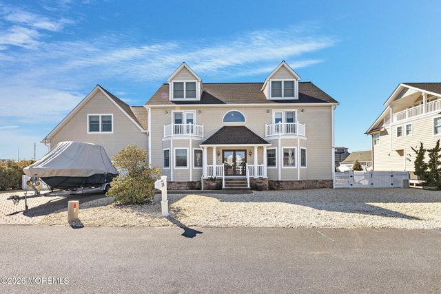 305 Sloop Lane, Mantoloking, NJ 08738