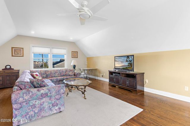 305 Sloop Lane, Mantoloking, NJ 08738