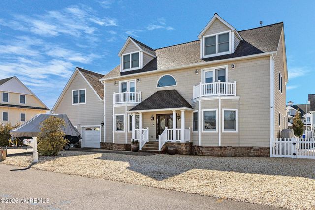 305 Sloop Lane, Mantoloking, NJ 08738
