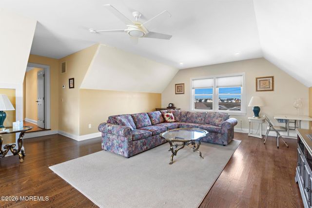 305 Sloop Lane, Mantoloking, NJ 08738