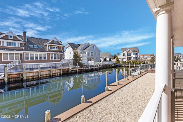 305 Sloop Lane, Mantoloking, NJ 08738