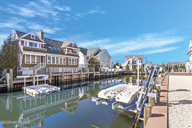 305 Sloop Lane, Mantoloking, NJ 08738