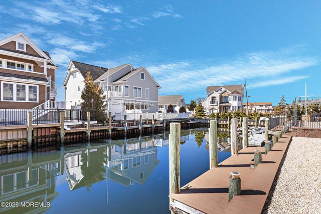 305 Sloop Lane, Mantoloking, NJ 08738