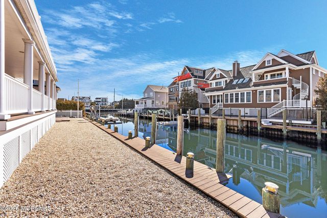 305 Sloop Lane, Mantoloking, NJ 08738