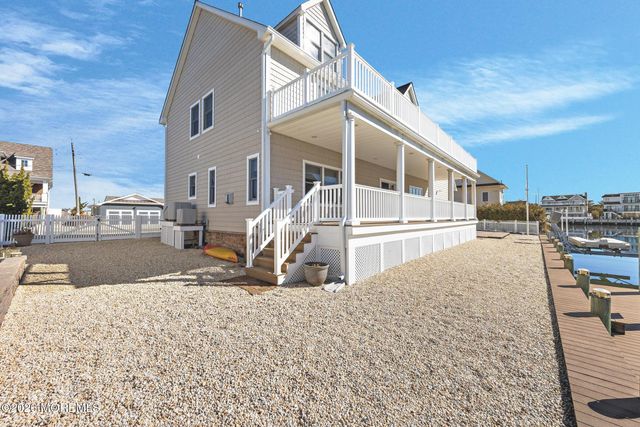 305 Sloop Lane, Mantoloking, NJ 08738