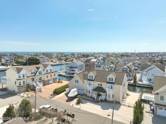 305 Sloop Lane, Mantoloking, NJ 08738