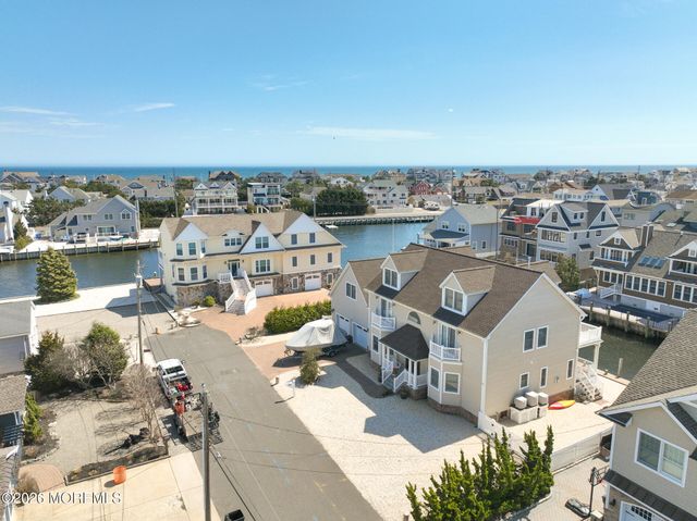 305 Sloop Lane, Mantoloking, NJ 08738