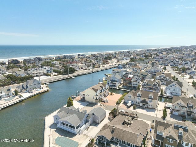 305 Sloop Lane, Mantoloking, NJ 08738