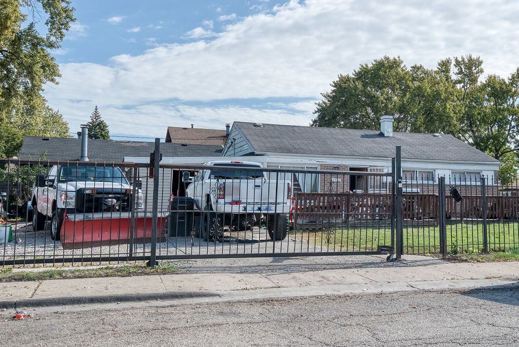 4536 W 83RD Street, Chicago, IL 60652