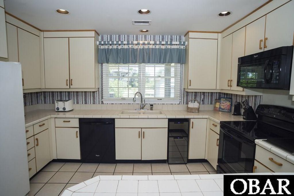 Image 2 of property listing at 120 Mainsail Court Unit: Lot 10, Duck, NC 27949