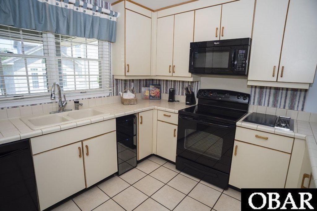 Image 3 of property listing at 120 Mainsail Court Unit: Lot 10, Duck, NC 27949