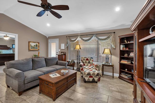 1807 Yellowstone, Longview, TX 75605