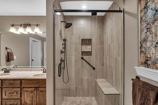 1807 Yellowstone, Longview, TX 75605