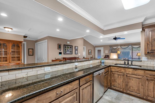 1807 Yellowstone, Longview, TX 75605