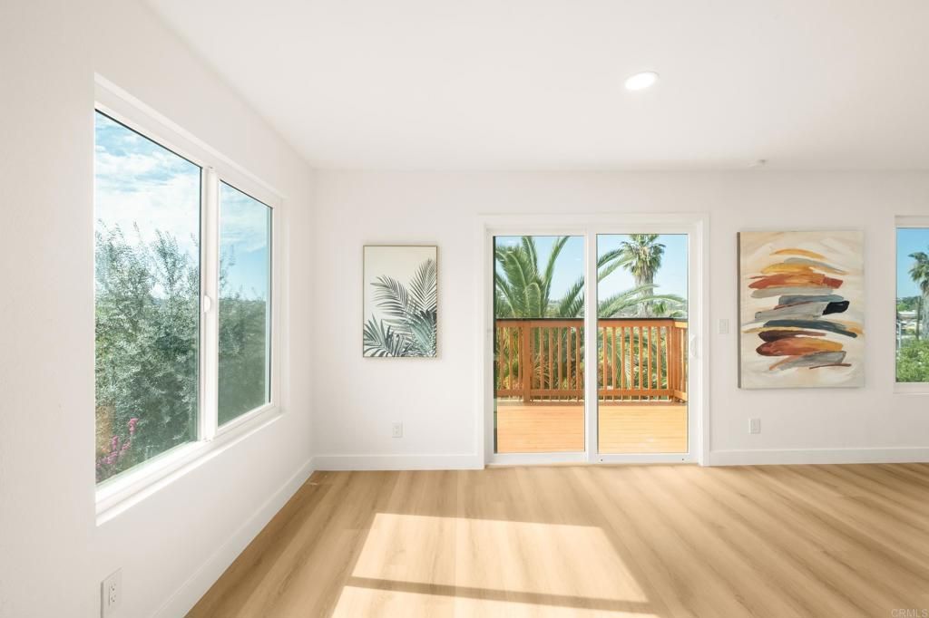 Image 11 of property listing at 552 Felicita Avenue, Spring Valley, CA 91977