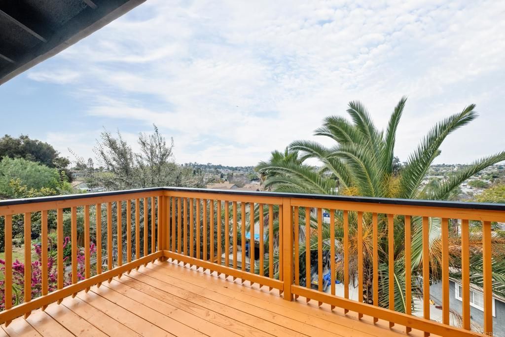 Image 12 of property listing at 552 Felicita Avenue, Spring Valley, CA 91977