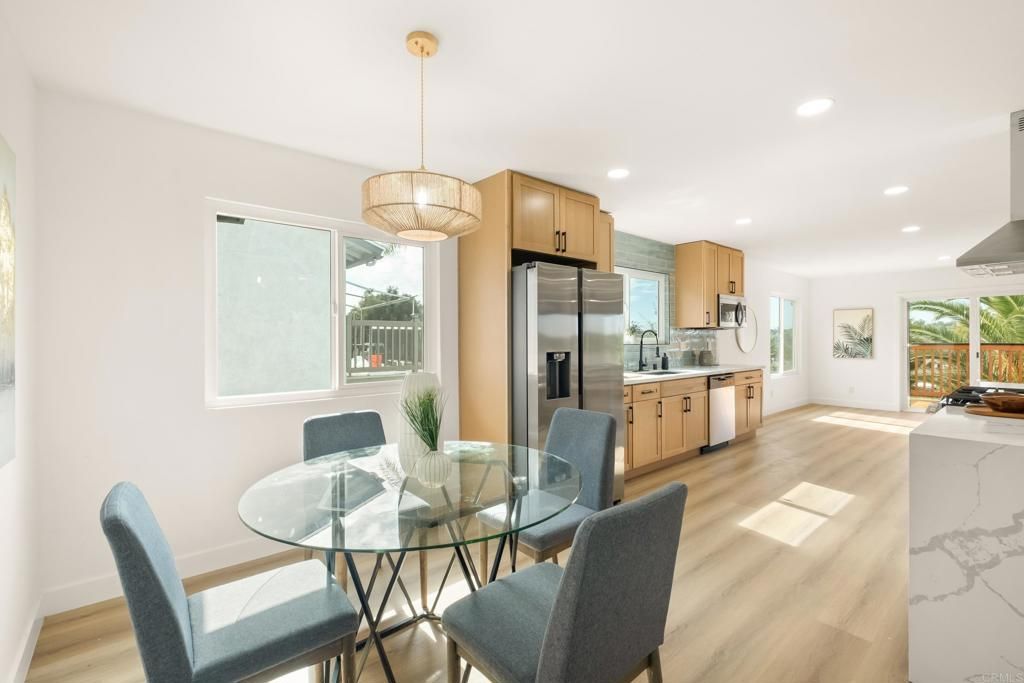 Image 4 of property listing at 552 Felicita Avenue, Spring Valley, CA 91977