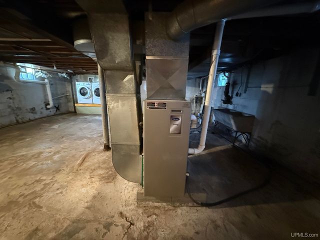 4746 E Sunnyside Avenue, Ironwood, MI 49938