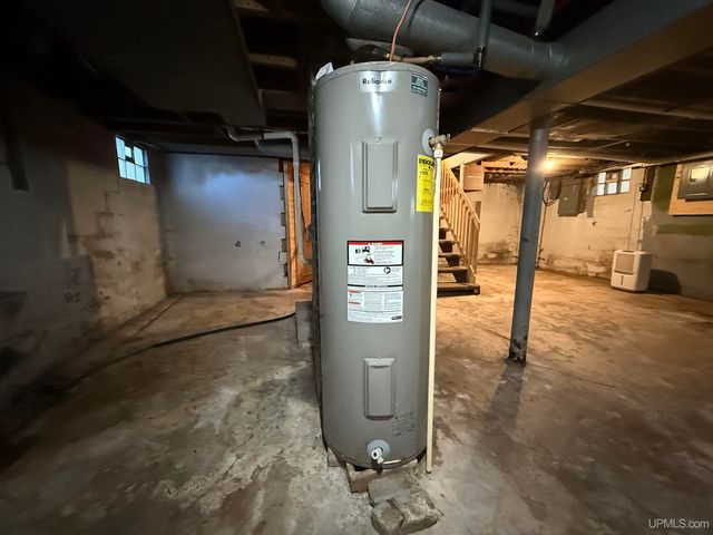 4746 E Sunnyside Avenue, Ironwood, MI 49938