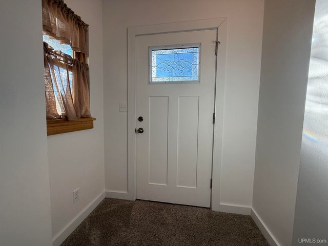 4746 E Sunnyside Avenue, Ironwood, MI 49938