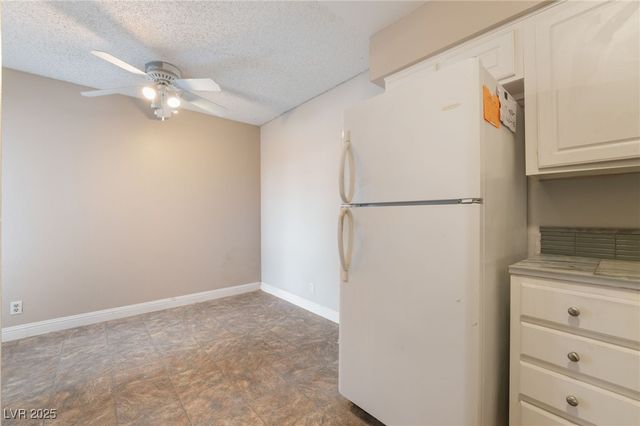 3151 Soaring Gulls Drive 2034, Las Vegas, NV 89128