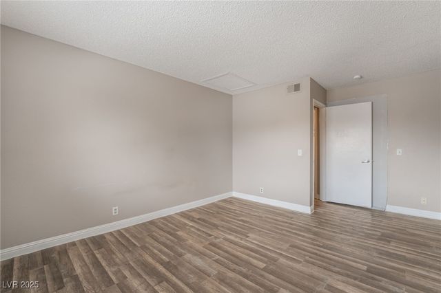 3151 Soaring Gulls Drive 2034, Las Vegas, NV 89128