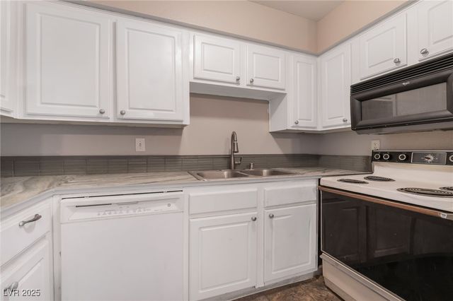 3151 Soaring Gulls Drive 2034, Las Vegas, NV 89128