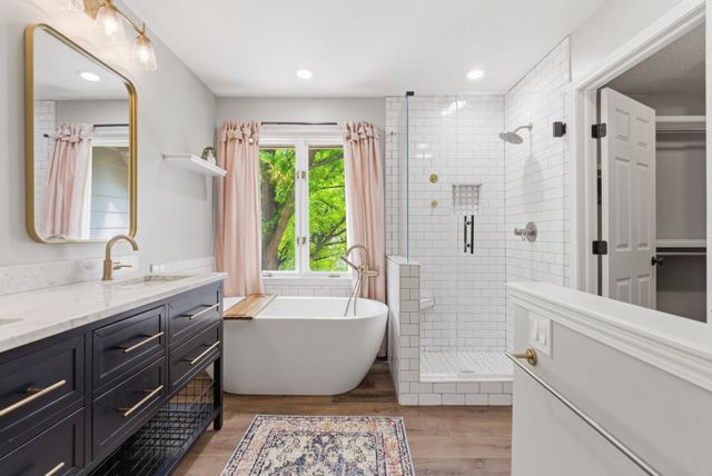 12106 W Autumn Ridge Ct, Wichita, KS 67235