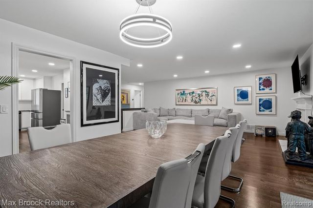 6461 Maple Hills Drive, Bloomfield Hills, MI 48301