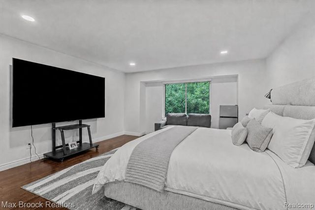 6461 Maple Hills Drive, Bloomfield Hills, MI 48301