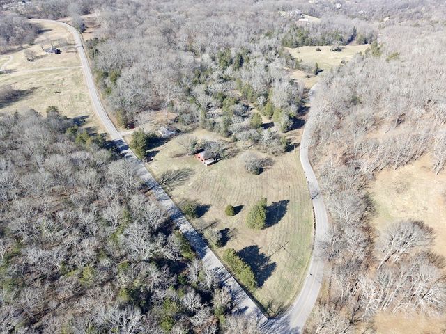 12112 Paw Paw Springs Rd, Arrington, TN 37014