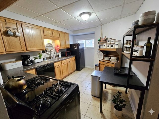 1962 Straubs Ln, Troy Hill, PA 15212