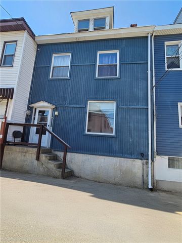 1962 Straubs Ln, Troy Hill, PA 15212