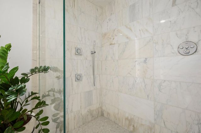 1813 Crooked LN, Austin, TX 78741