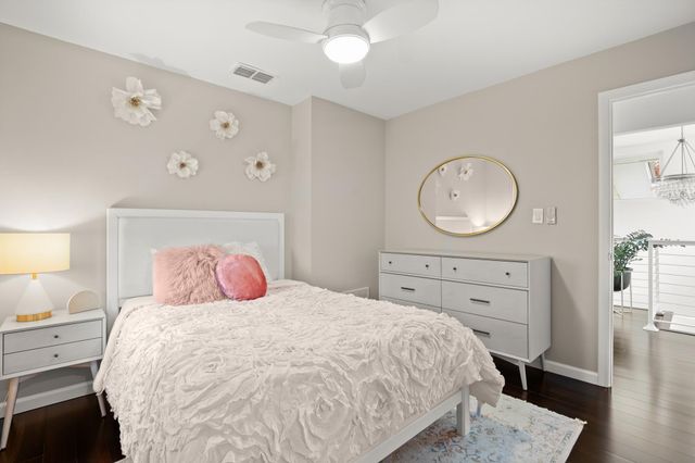 1813 Crooked LN, Austin, TX 78741