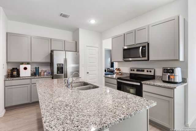 14666 EMERIO DR, San Antonio, TX 78253