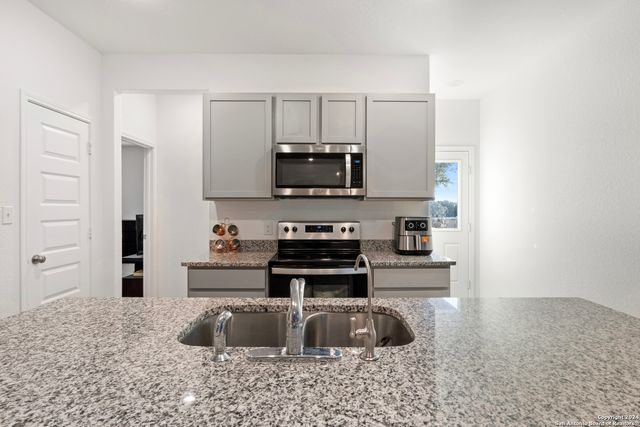 14666 EMERIO DR, San Antonio, TX 78253