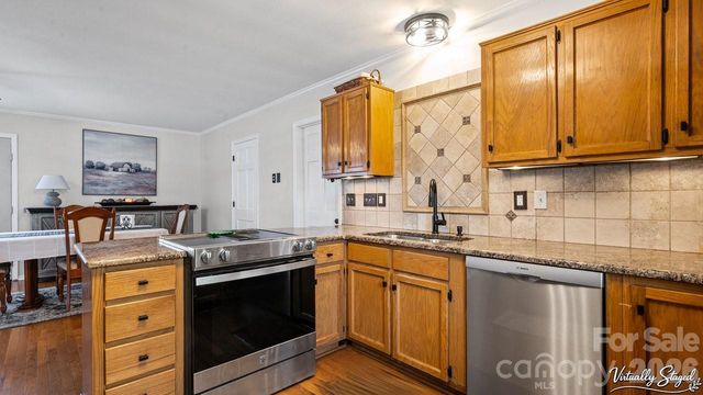 1212 Ashford Street, Charlotte, NC 28214