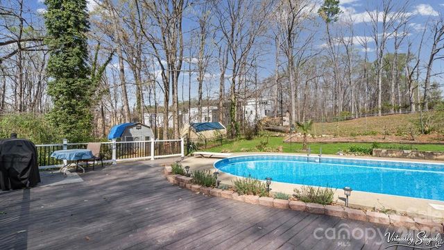 1212 Ashford Street, Charlotte, NC 28214