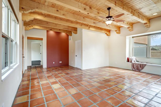 2401 Kestrel Court NW, Albuquerque, NM 87107