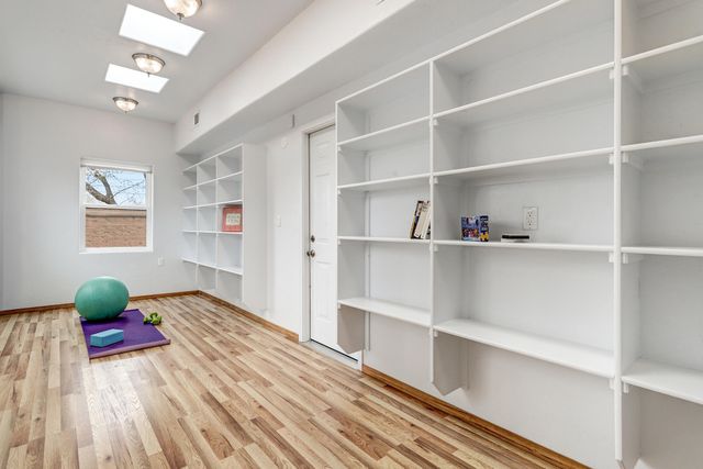 2401 Kestrel Court NW, Albuquerque, NM 87107