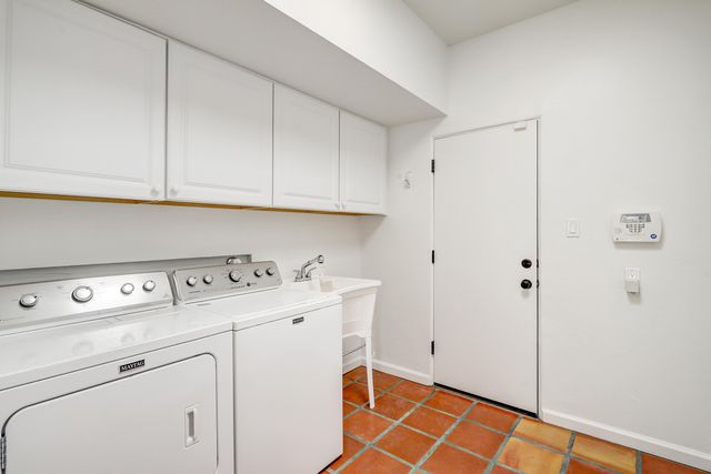 2401 Kestrel Court NW, Albuquerque, NM 87107