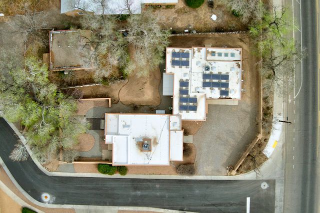 2401 Kestrel Court NW, Albuquerque, NM 87107